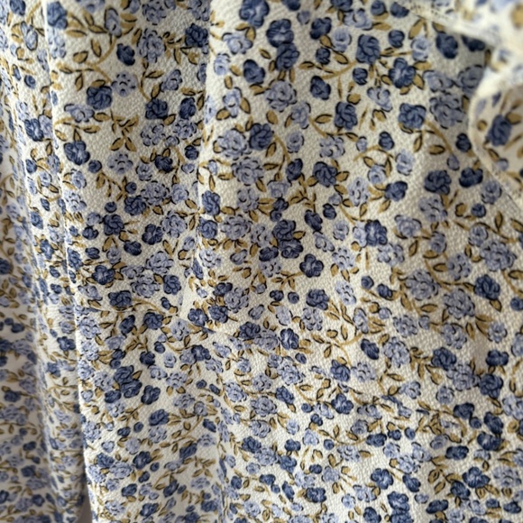 Medium size dress - Picture 3 of 5